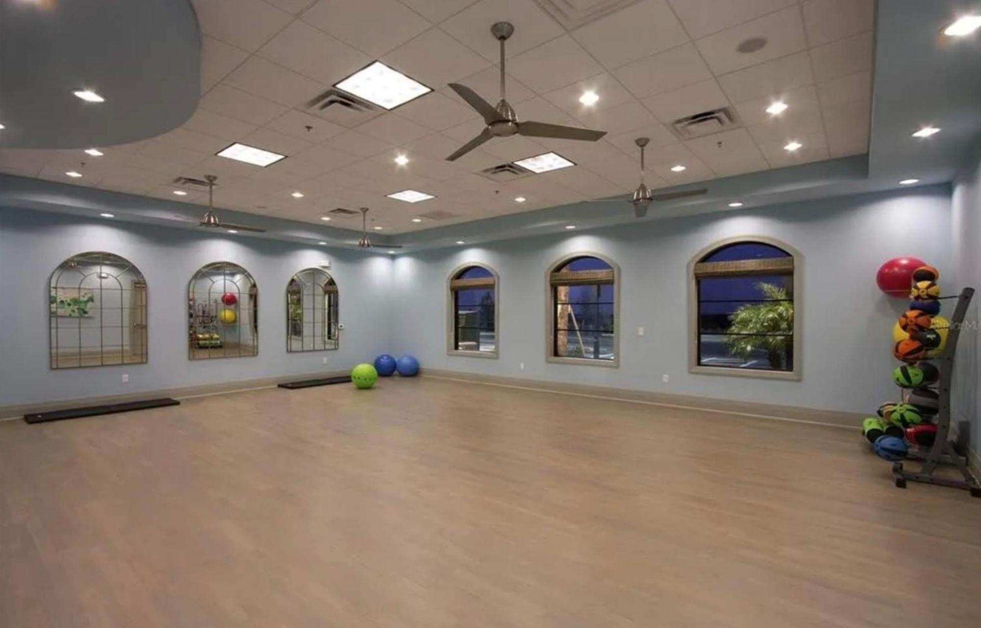 Stunning 5 Bd W/ Pool Close To Disney 8955 كيسيمي المظهر الخارجي الصورة